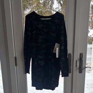 Athleta Black Camouflage athleisure dress NWT never worn size large